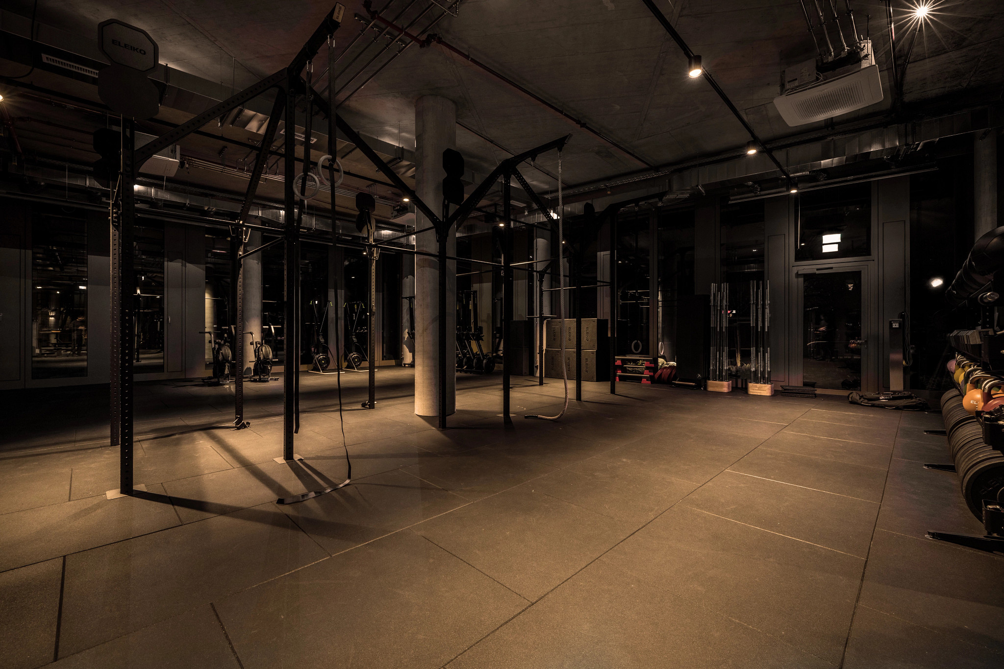 Fitnessstudio mit Calisthenics München Der Bogen
