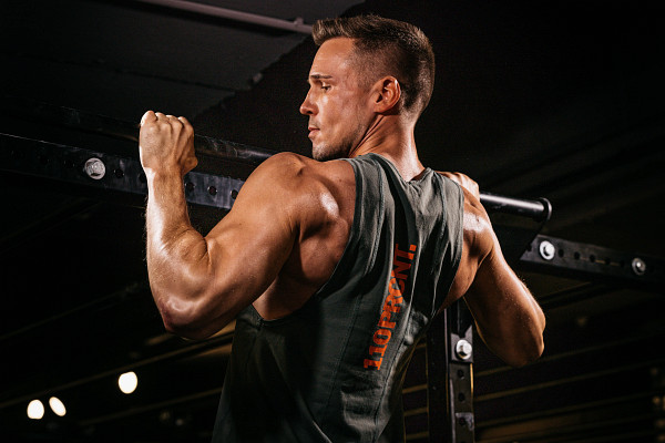 Fitnessstudio mit Calisthenics 