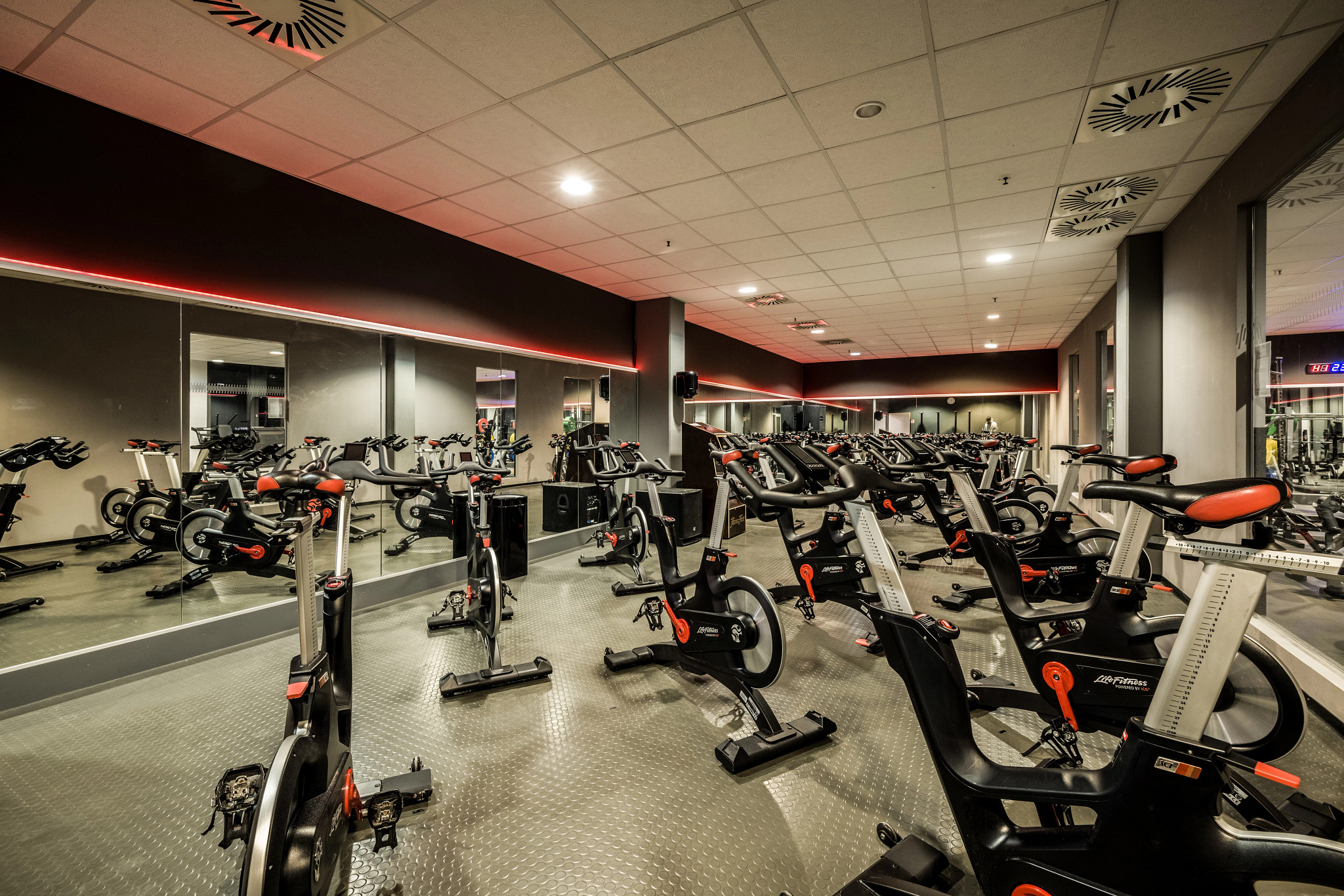 Fitnessstudio München Indoor Cycling Laim