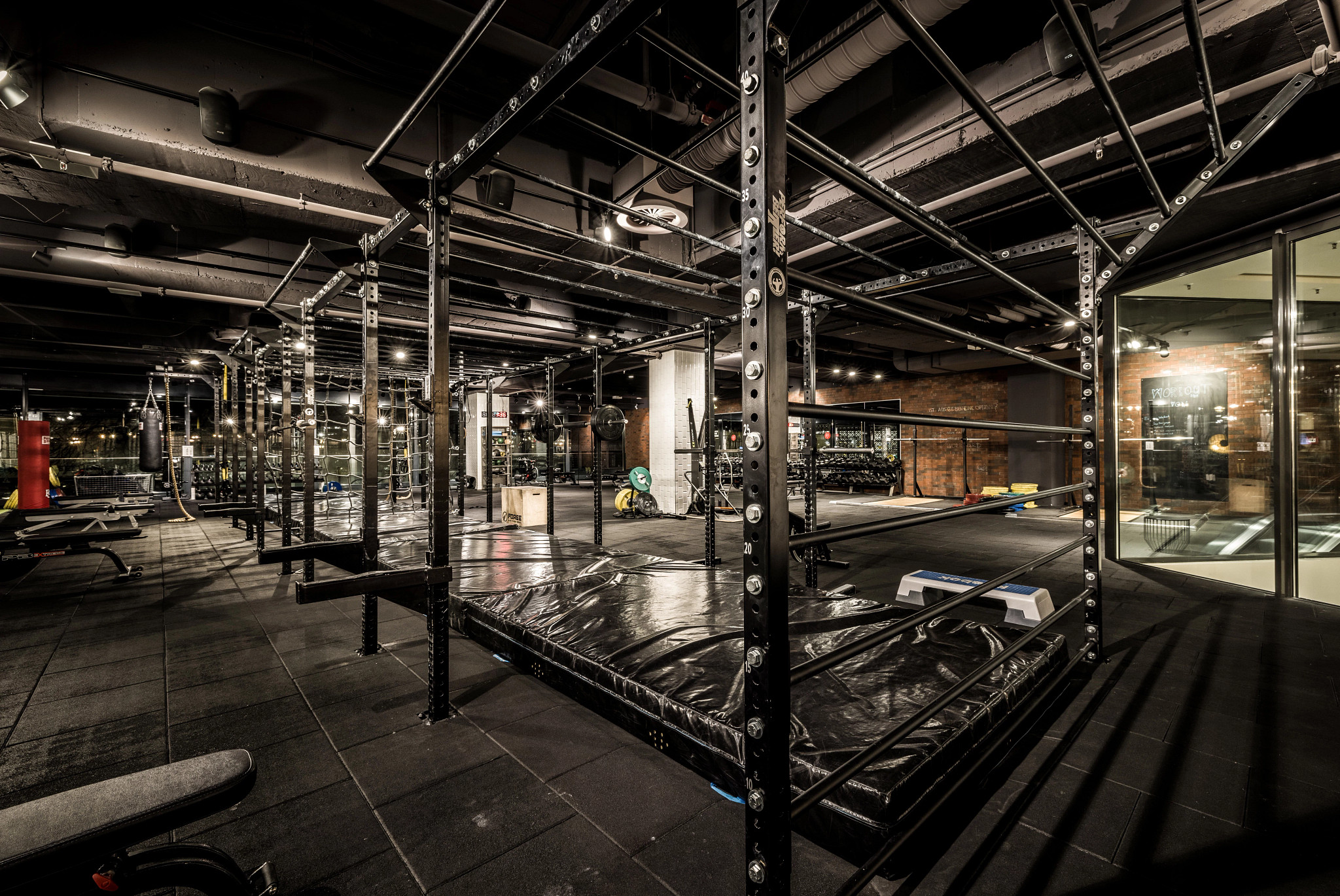 Fitnessstudio mit Calisthenics Köln Breite Straße