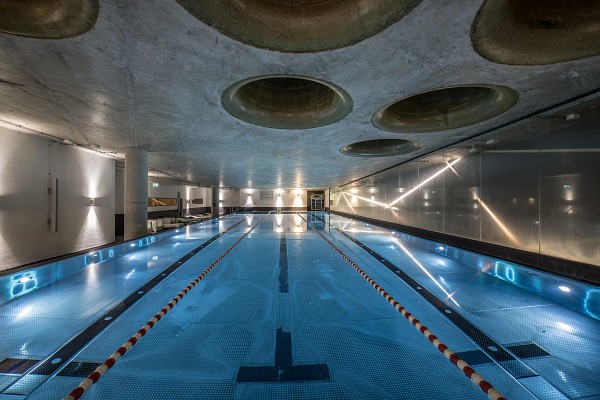 Fitness First Clubs mit Pool