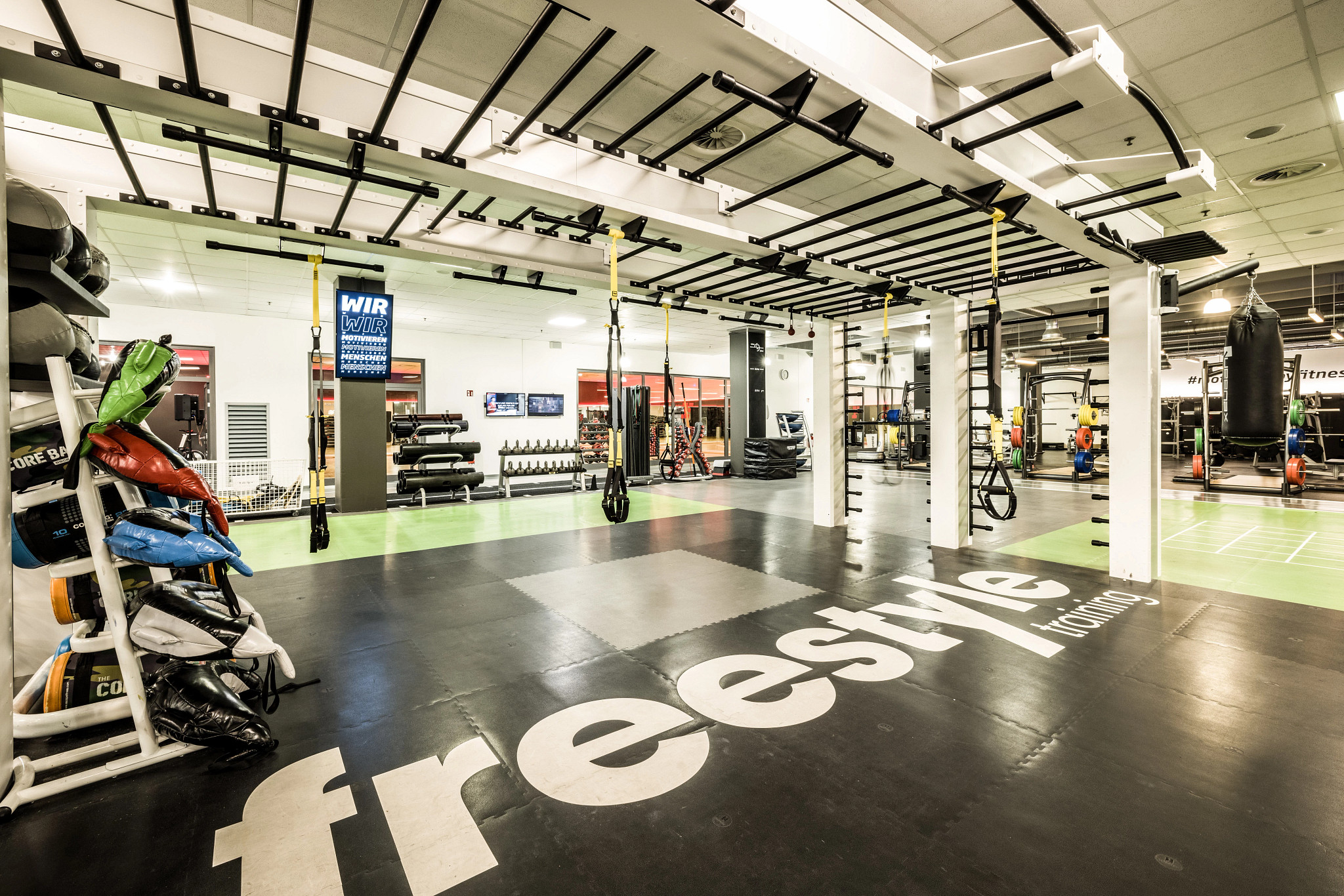 Fitnessstudio mit Calisthenics Berlin Zehlendorfer Welle