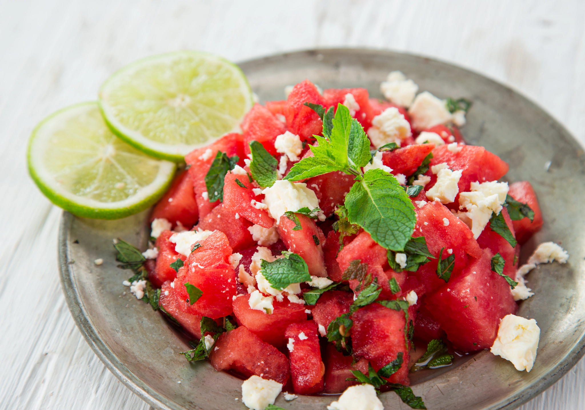 Feta-Käse im Wassermelonen-Salat