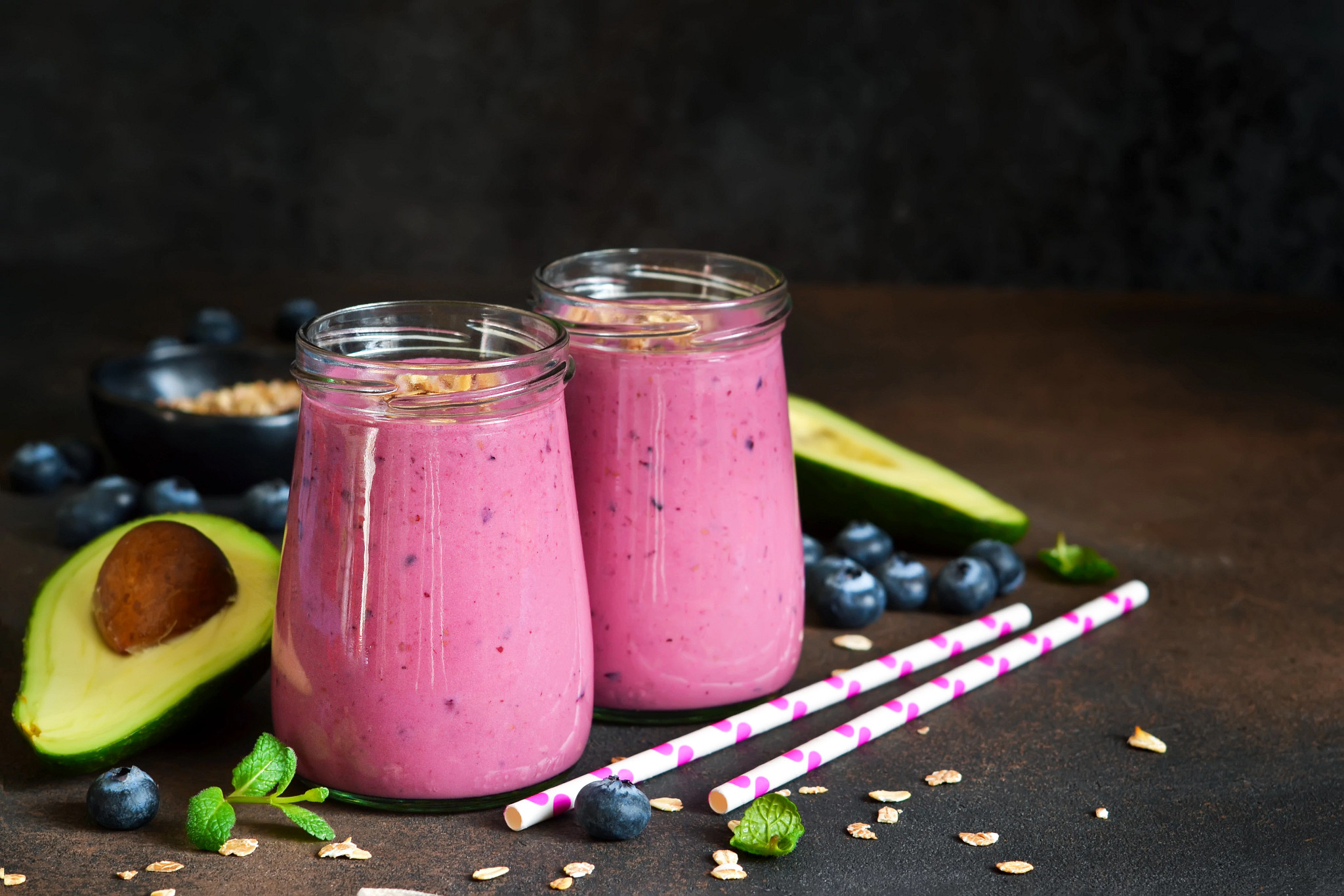 Avocado-Beeren-Smoothie