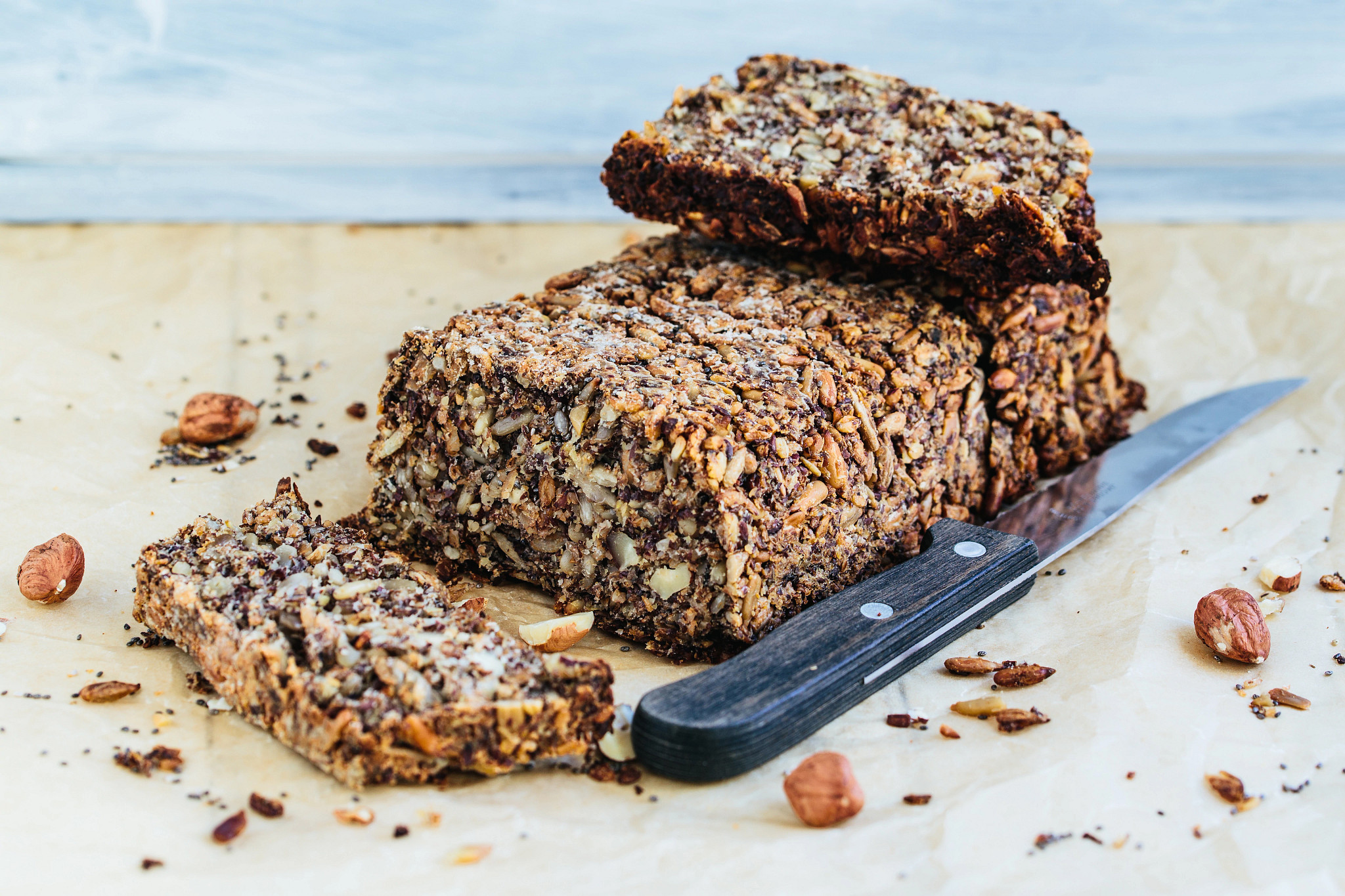 Gesundes Low-Carb-Brot mit Nüssen