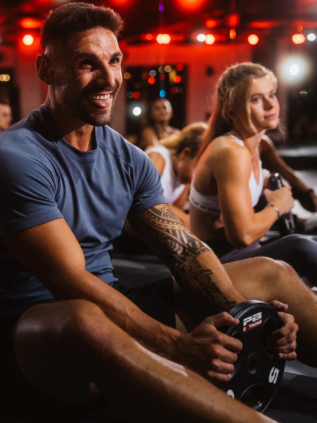 Mann-Frau-Core-Strenght-Training-Kurs 
