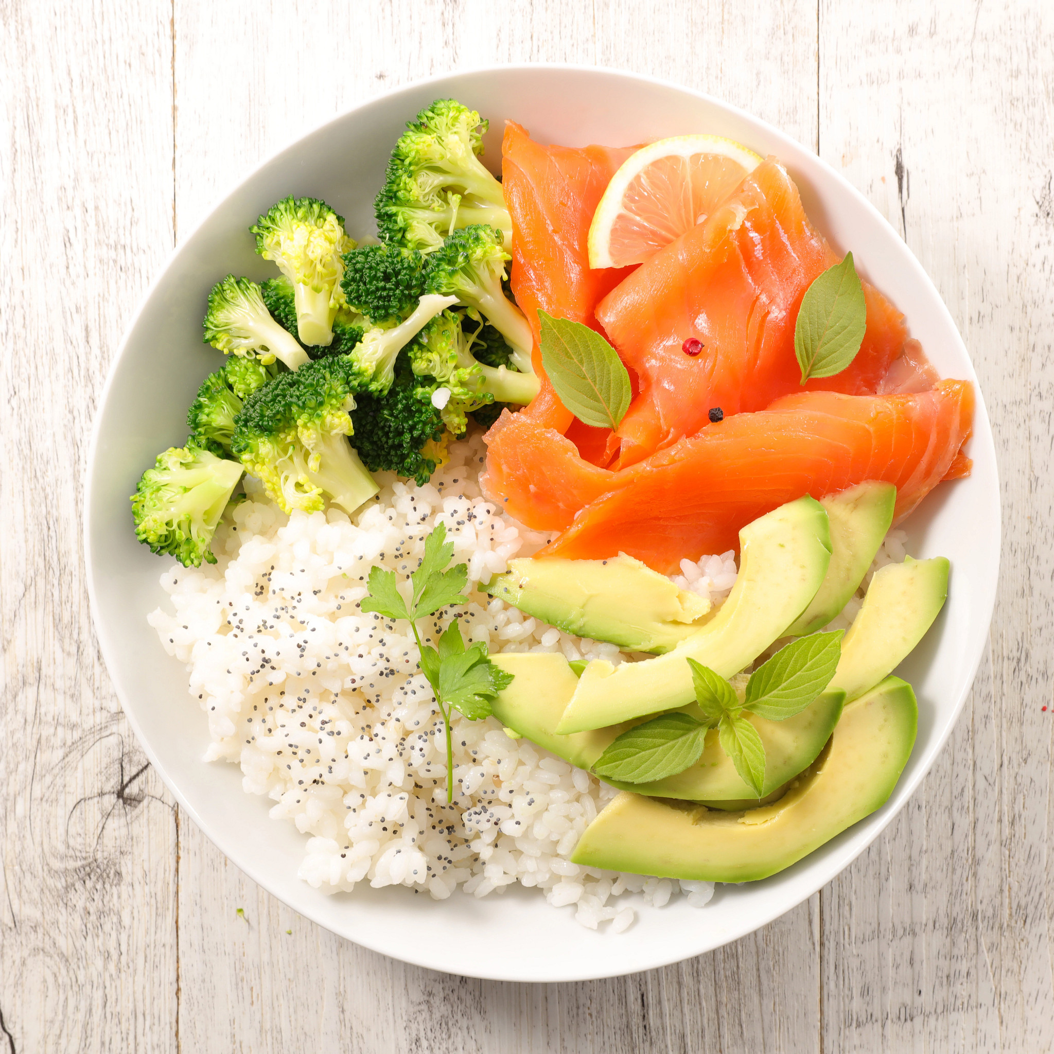 Reis mit Räucherlachs & Brokkoli